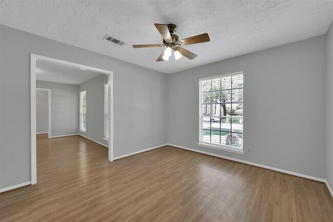 Building Photo - 27121 Wells Ln