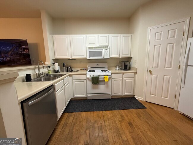Building Photo - 1487 Cove Creek Cir