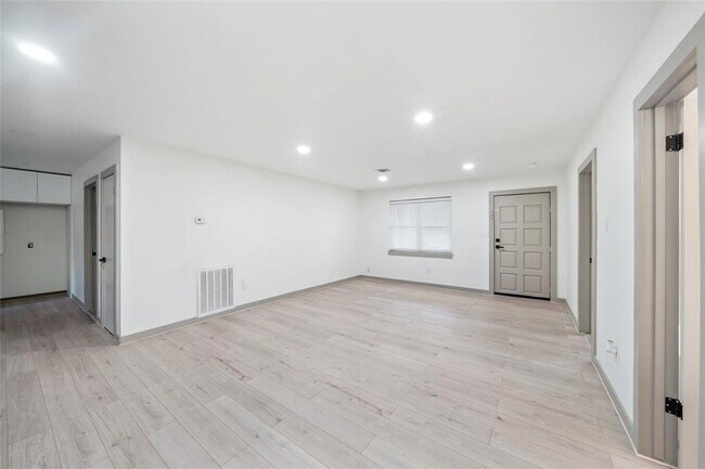 Foto del edificio - 14850 Coaltown Rd