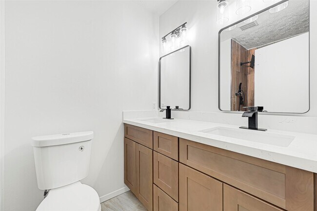 Foto del edificio - 15231 Silverman St