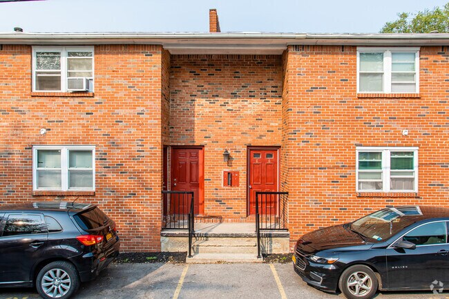 Edificio de apartamentos - 576-578 Taunton Pl