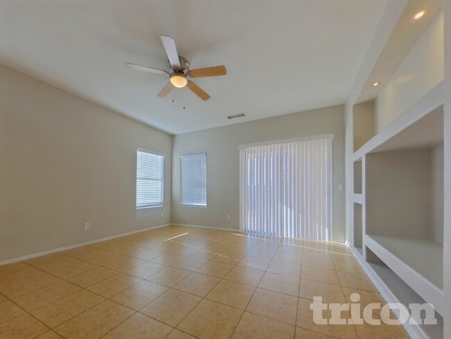 Building Photo - 83 5th Ave W