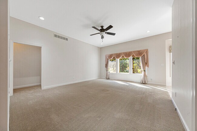 Foto del edificio - 1440 Salem Rd SW