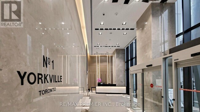 Photo du bâtiment - 1 Yorkville Ave