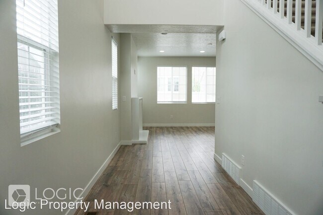 Building Photo - 3 br, 2.5 bath House - 856 W 2800 N
