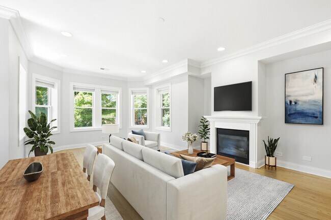 Foto del edificio - 6341 N Oakley Ave