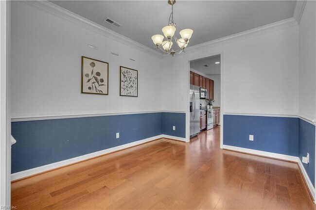 Foto del edificio - 5540 Crown Grant Way