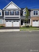 Building Photo - 4403 Thompson Dr
