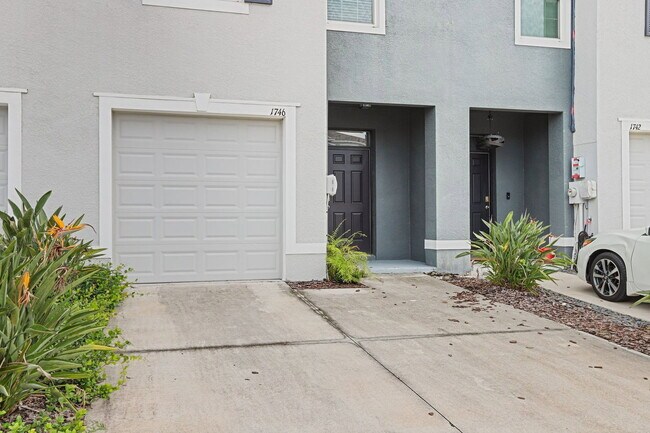 Building Photo - 1746 Hovenweep Rd