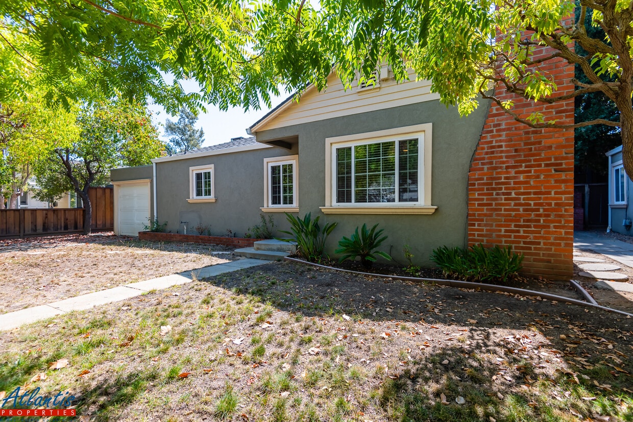 2220 Hanover St Unit 2220, Palo Alto, CA 94306 Apartments at 2220