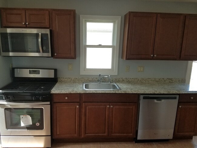 Building Photo - 155 County Rd