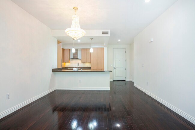 Building Photo - 476 Caruso Ave
