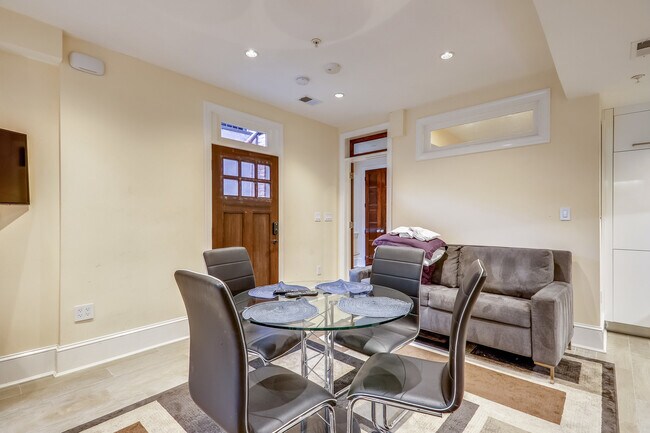 Foto del edificio - 1229 15th St NW