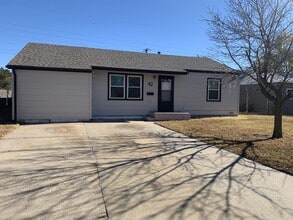 Building Photo - 42 Halsey Dr