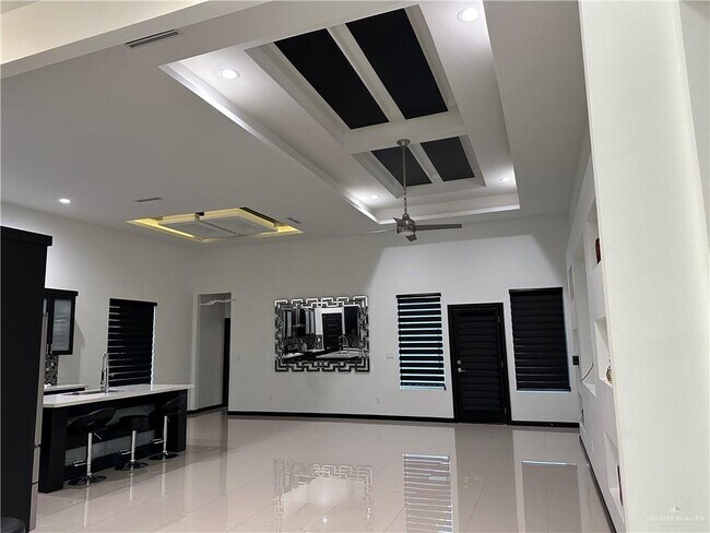 Building Photo - 4312 Sunny Haven