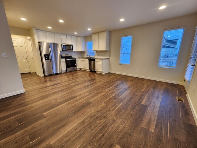 Building Photo - Stunning New Home Build in Beautiful Banni...