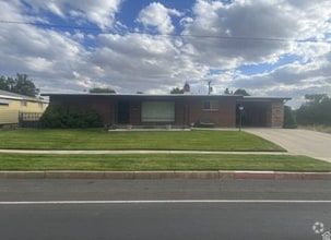 Building Photo - 466 E 400 N