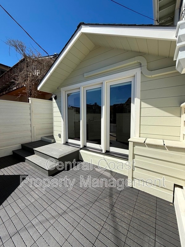 Building Photo - 404 Grand Ave