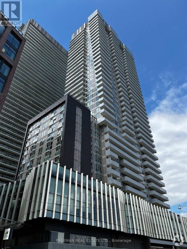 Building Photo - 20-520 Richardson St