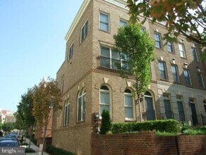 Building Photo - 2324 Cobble Hill Terrace