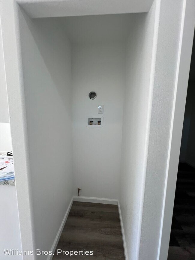 Foto del edificio - 2 br, 2 bath House - 2152 Paso Robles Street