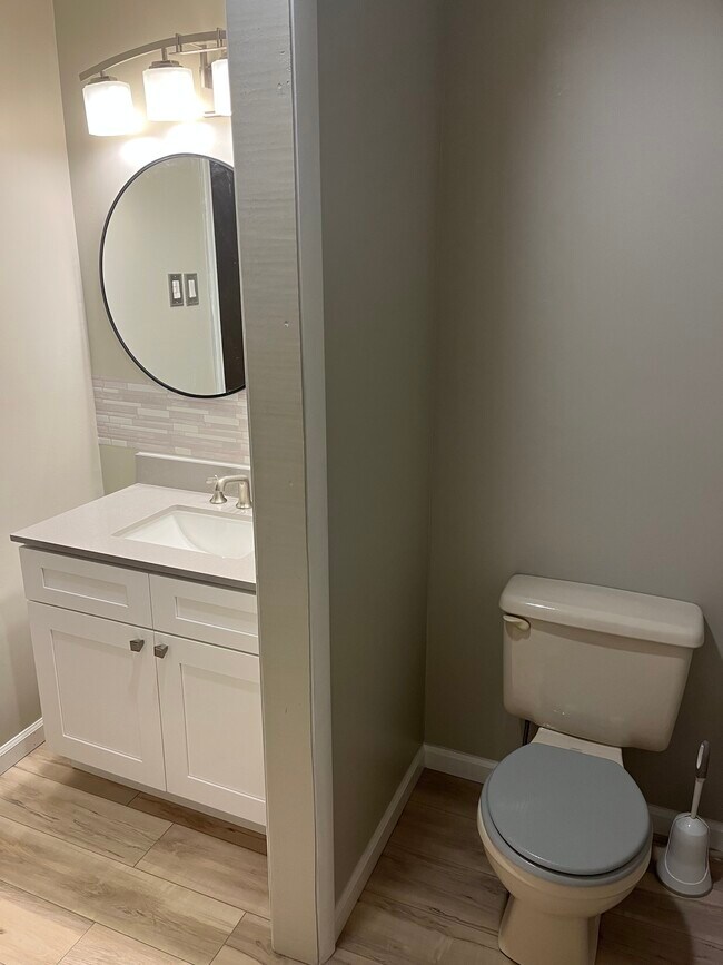 Baño del dormitorio principal - 250 Dennard Ln