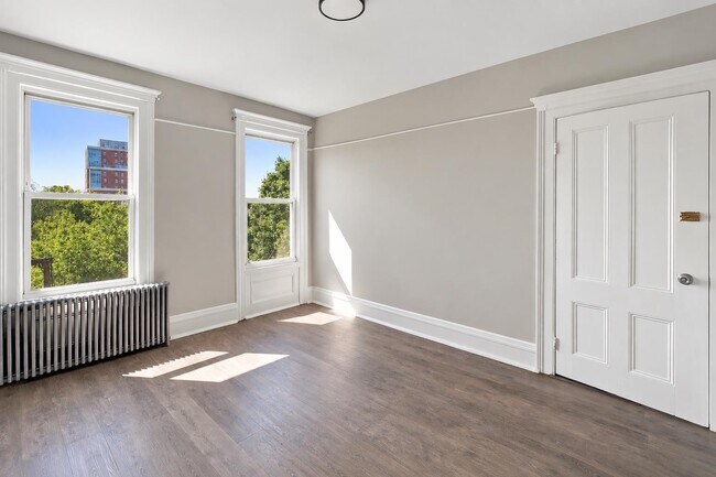 Foto del edificio - 289 Forrest St