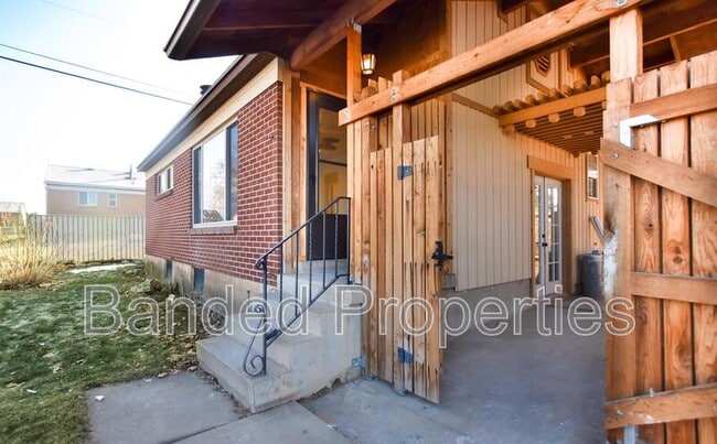 Building Photo - 351 E 4575 S