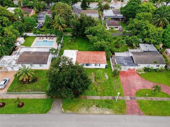 Building Photo - 1545 NW 130th St