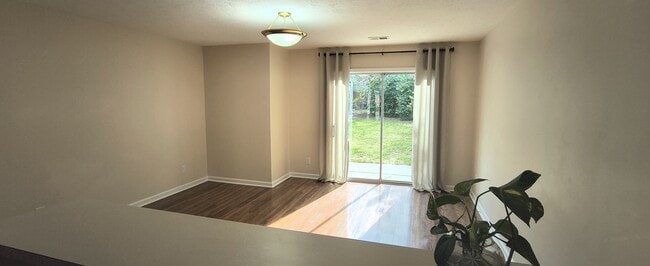 Foto del edificio - 705 67th Ave N