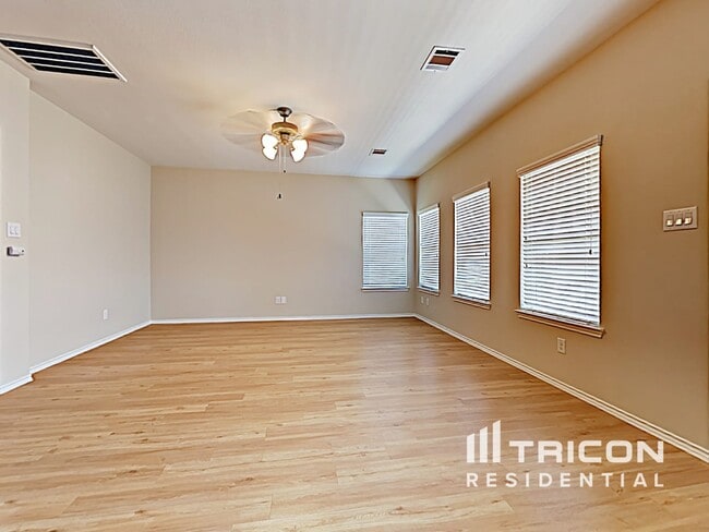Foto del edificio - 2823 Arica Ln