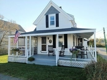 Primary Photo - 69 Ocean St