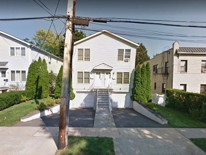 Primary Photo - 177 Lake Ave