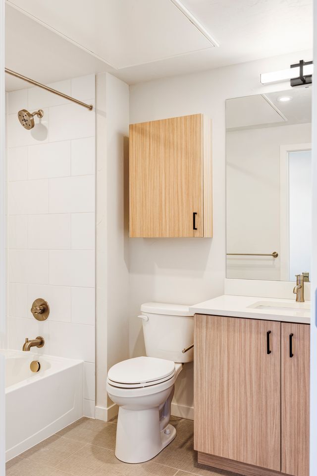 Building Photo - Logan Square Apartments