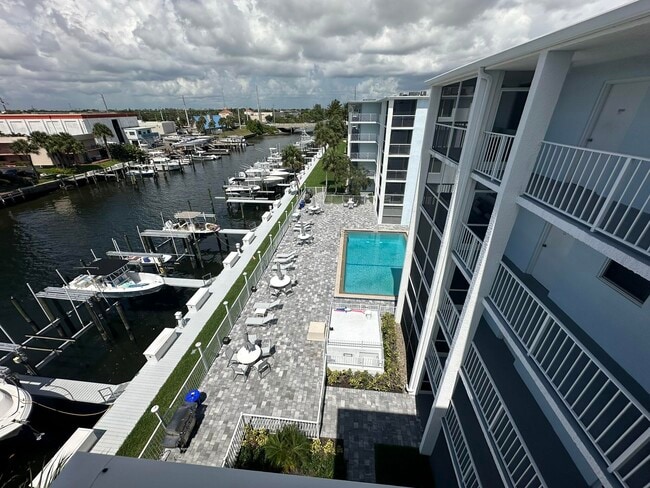 Building Photo - 104 Paradise Harbour Blvd