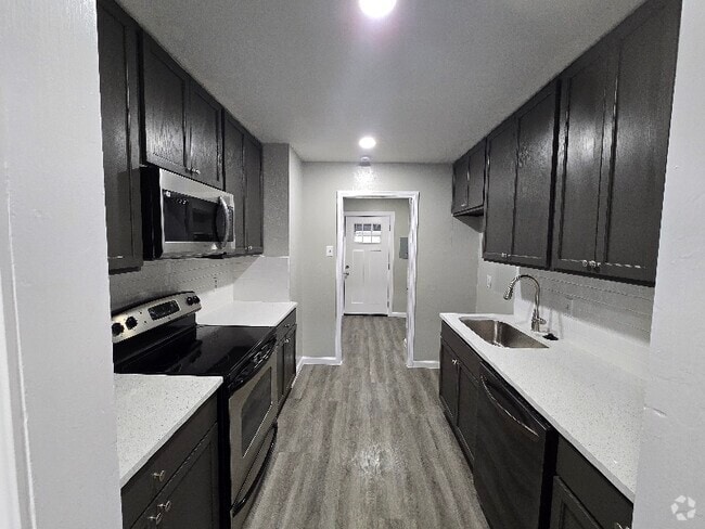 Building Photo - 918 Lindy Ct