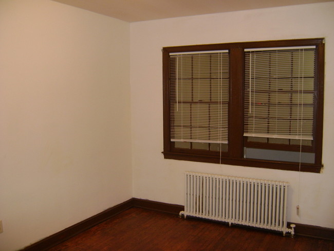 Foto del edificio - 1379 Bryant St NE