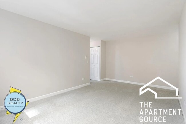 Building Photo - 3001 N Thatcher Ave