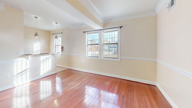 Foto del edificio - Spacious Two Bedroom Near Trinity University/ Bloomingdale- Great Location