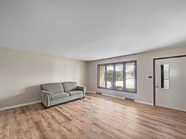 Foto del edificio - 432 Summer Dr