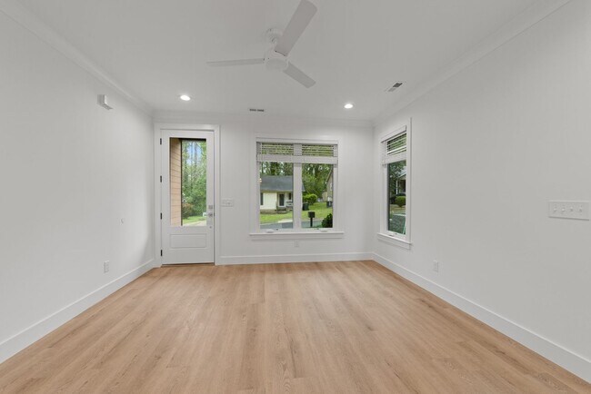 Foto del edificio - 6509 Lincolnville Rd