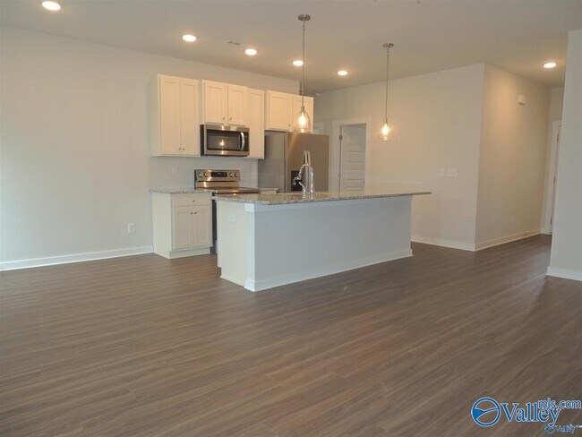 Foto del edificio - 26338 Valley Ridge Rd