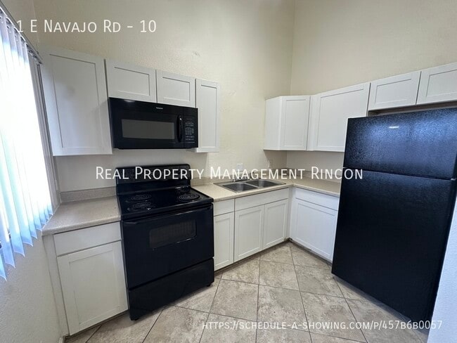 Building Photo - 1 E Navajo Rd