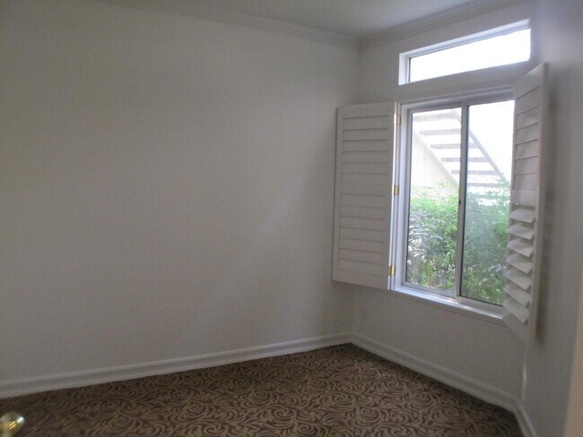 Foto del edificio - Arbor Park 2 Bedroom Lower Unit Condo in V...