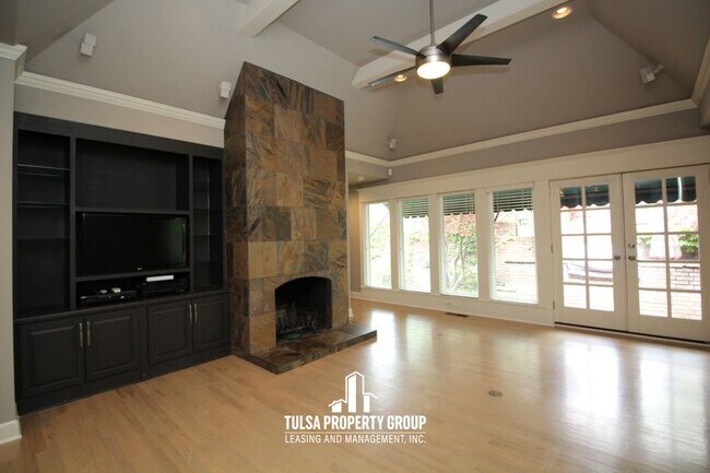 Building Photo - 3031 S Rockford Rd  Tulsa OK 74114