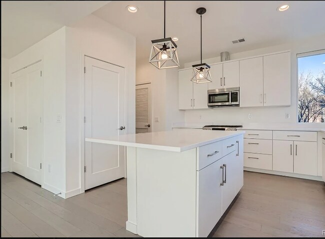 Foto del edificio - 8711 E Hampden Ave