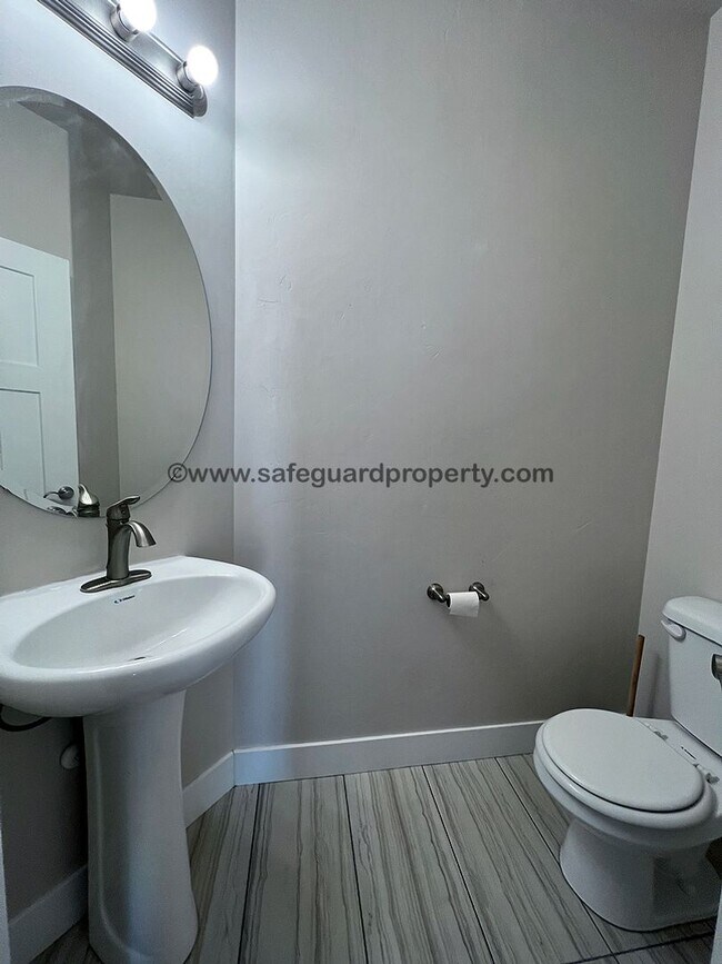 Foto del edificio - Stunning Spacious Townhome in Herriman for...