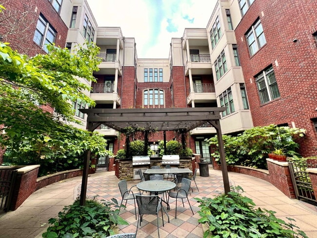 Building Photo - MYERS PARK! Welcome to your new home in Charlotte, NC!