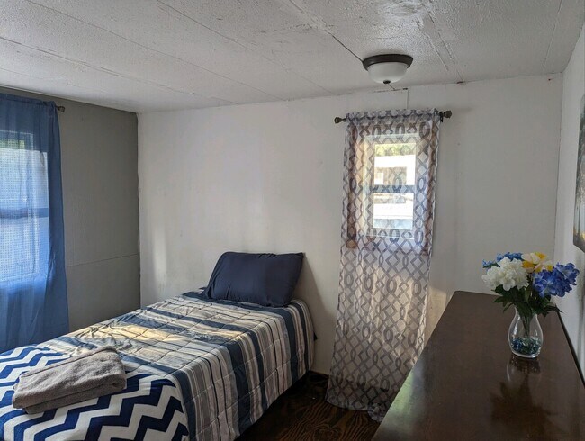 Building Photo - Lawless Mobile Home Park