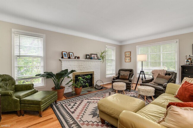 Building Photo - 3 br, 2 bath House - 1227 Mayfield Drive